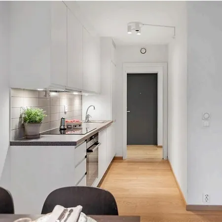 Modern In Right By The Waterfront And Center Апартаменты *