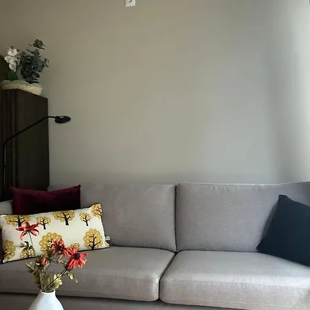 Modern In Right By The Waterfront And Center Apartment *